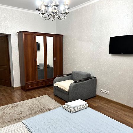 Apartmán Майлина 10 Аэропорт Turksib Exteriér fotografie