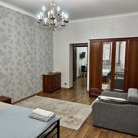 Apartmán Майлина 10 Аэропорт Turksib Exteriér fotografie